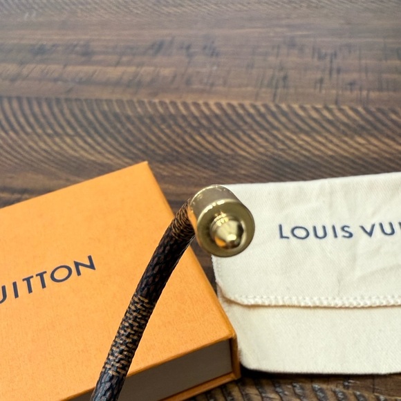 LOUIS VUITTON Damier Keep It Bracelet - Picture 11 of 12